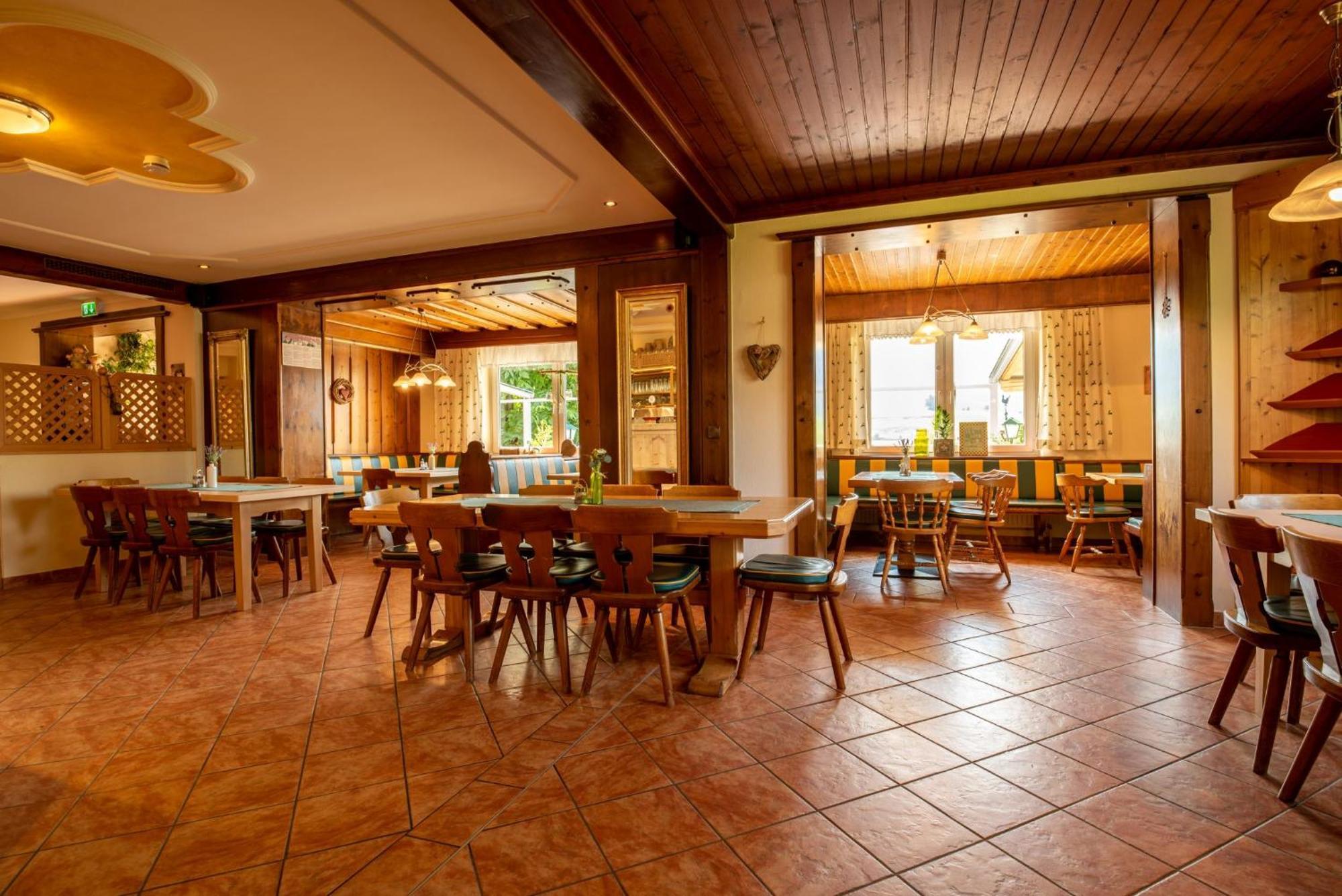 S'Wirtshaus By Alpine Genusswelten Gröbming Kültér fotó